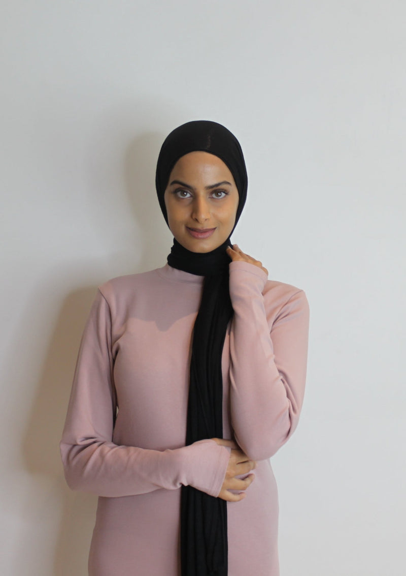 <p>حجاب قطني فوري - أسود نقي</p>