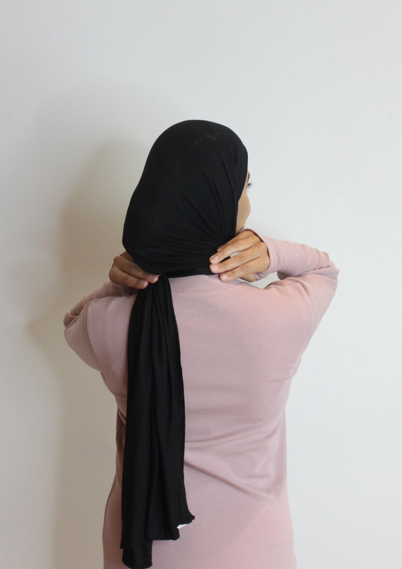 <p>حجاب قطني فوري - أسود نقي</p>